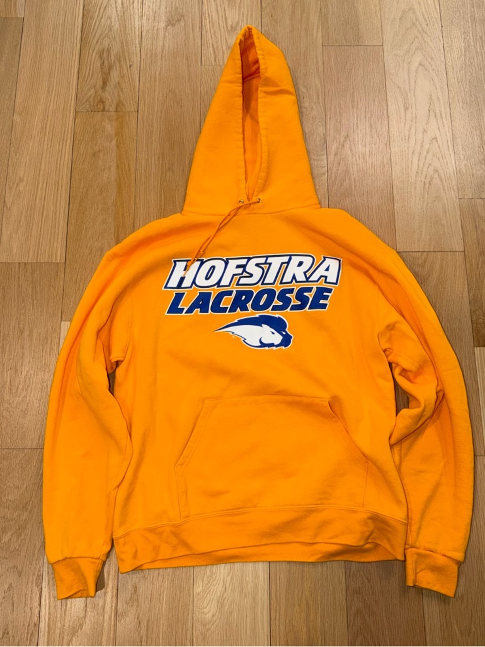 Women’s Hofstra Lacrosse Yellow Hoodie Sweatshirt Size Large.